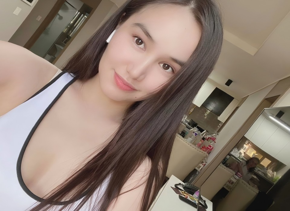 妻子在厨房被三个男人欺负的后果,免费完整版中文